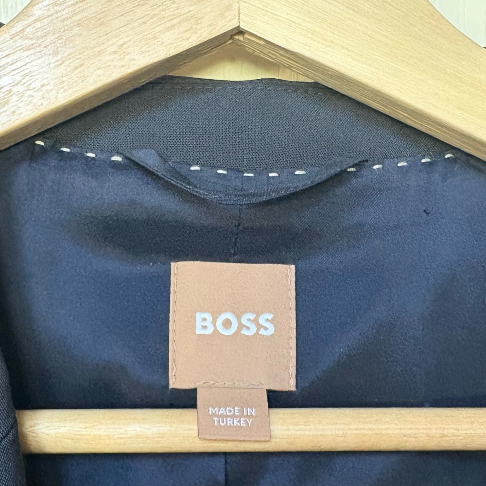 HUGO BOSS Women's Juleah Blazer size 4/38 - NWOT